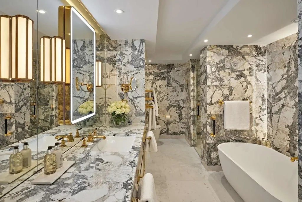 Hilton Park Lane Bathroom
