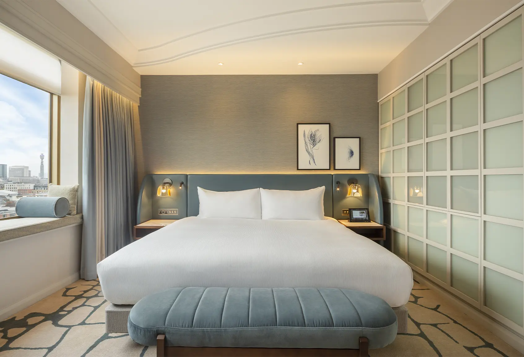 Hilton Park Lane Family Suite