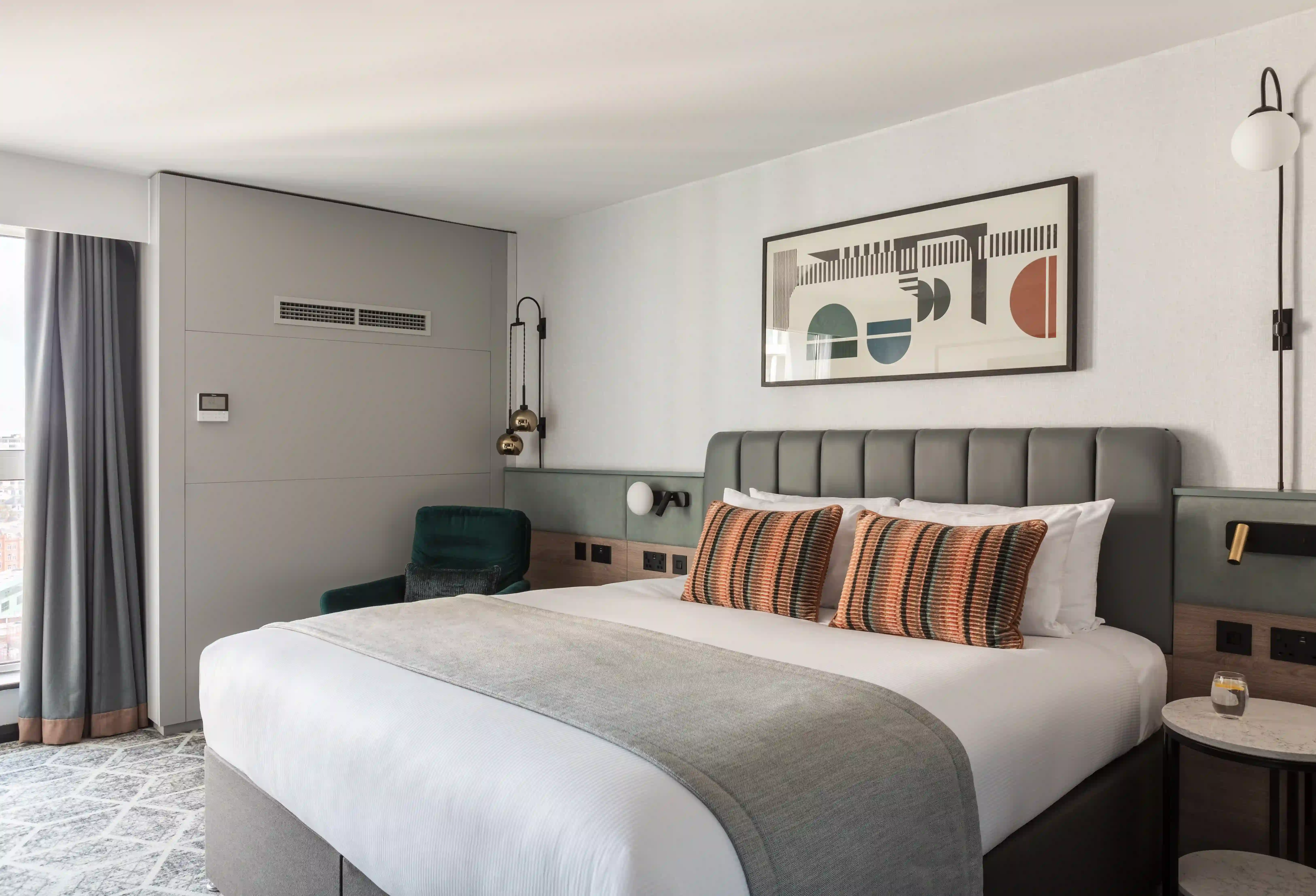 Crowne Plaza Room bed and air con unit