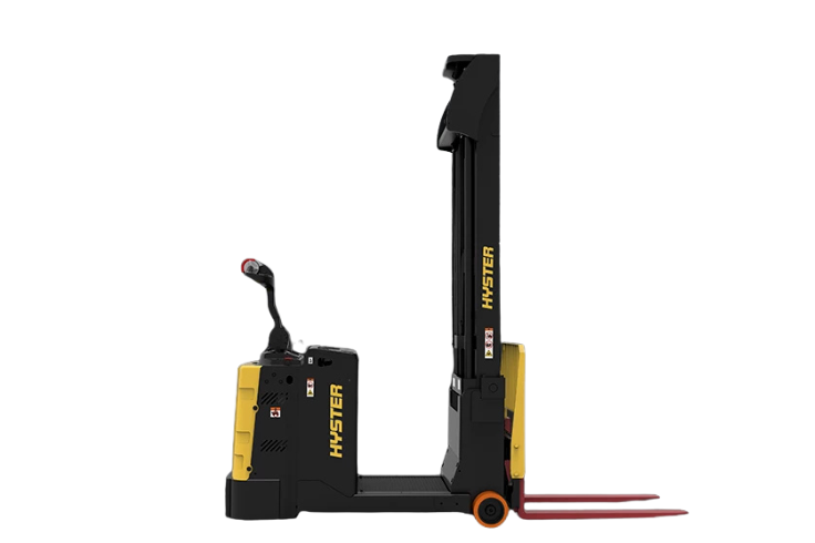 Transpallet manuali, compatti, con operatori a terra o con pedana operatore.