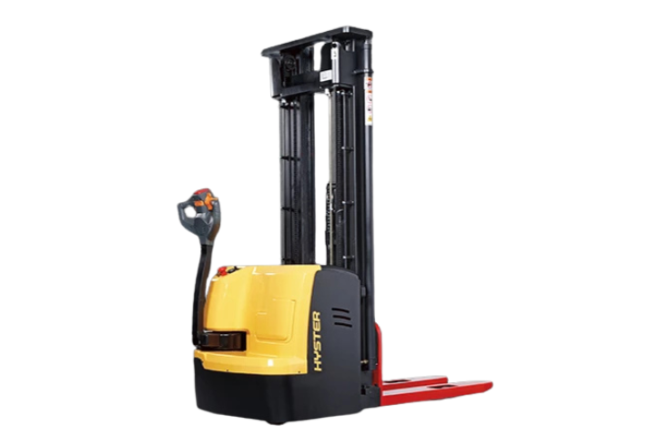 Transpallet manuali, compatti, con operatori a terra o con pedana operatore.