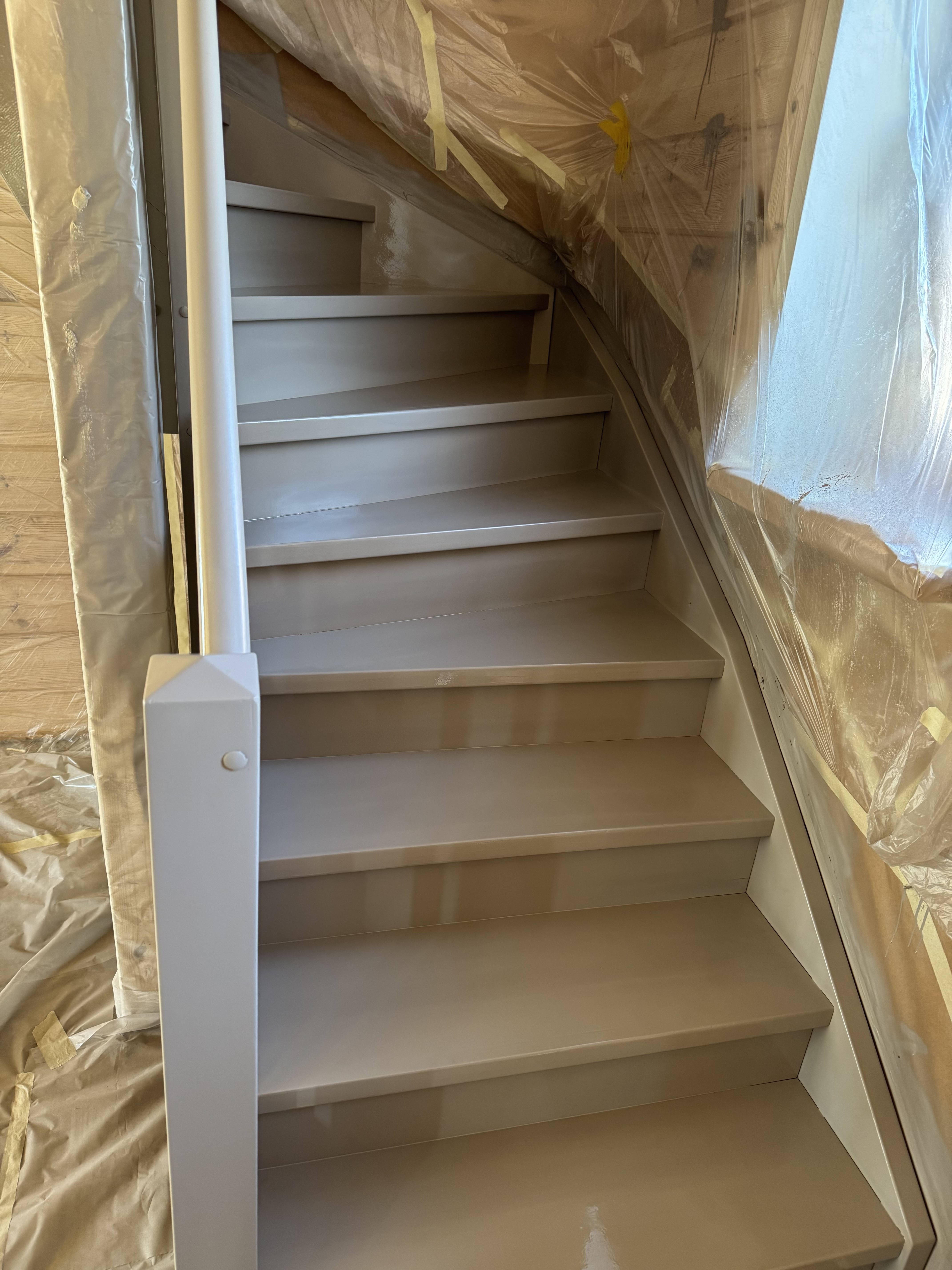 Neuer Bodenbelag einer Treppe, Bodenleger Parkettleger Hamburg