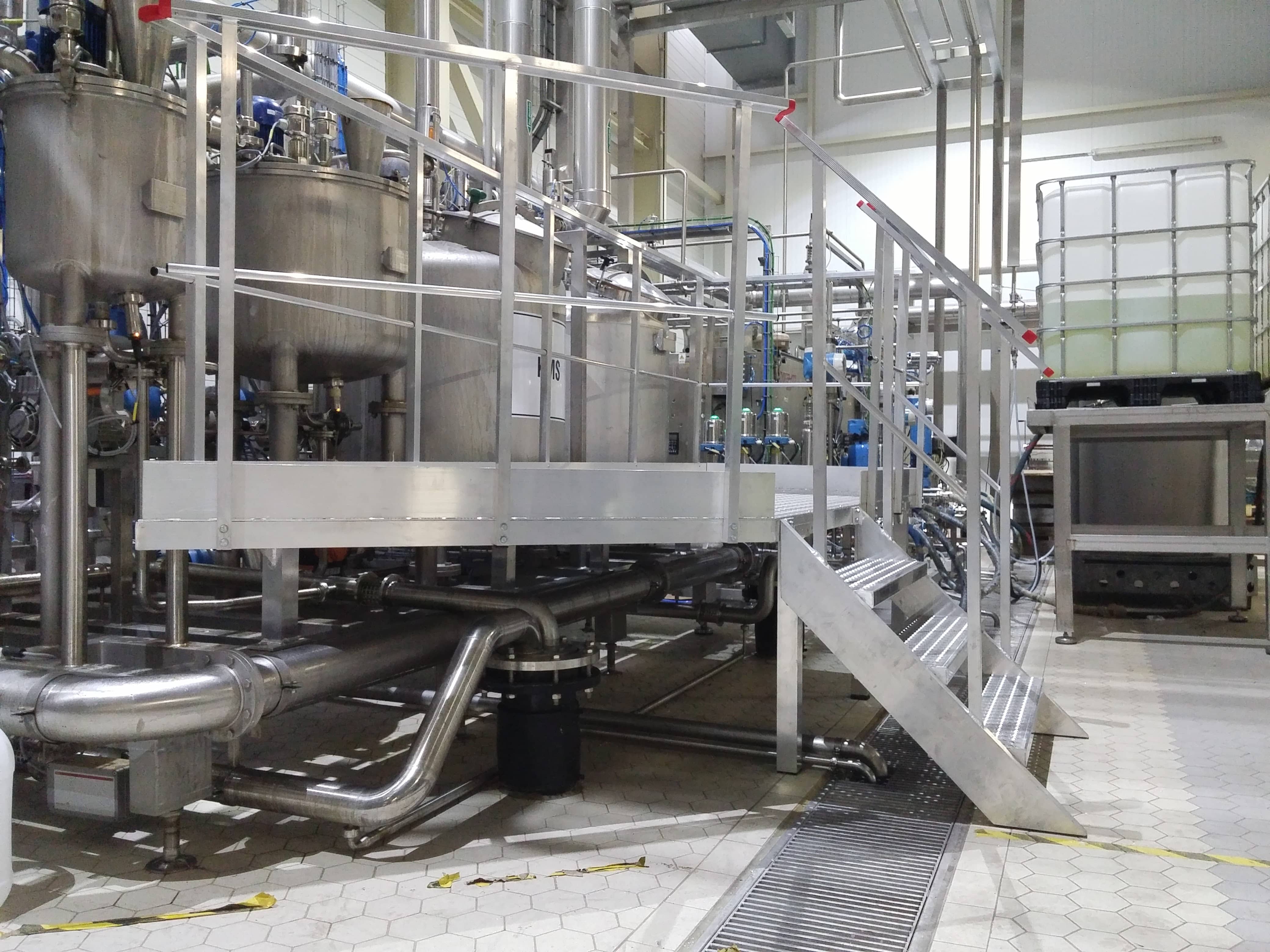 Un chantier de toit de bâtiment industriel réalisé par Sodry.