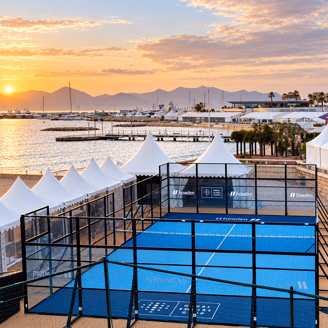Pavillon Howden Padel Club M&A au MIPIM à Cannes
