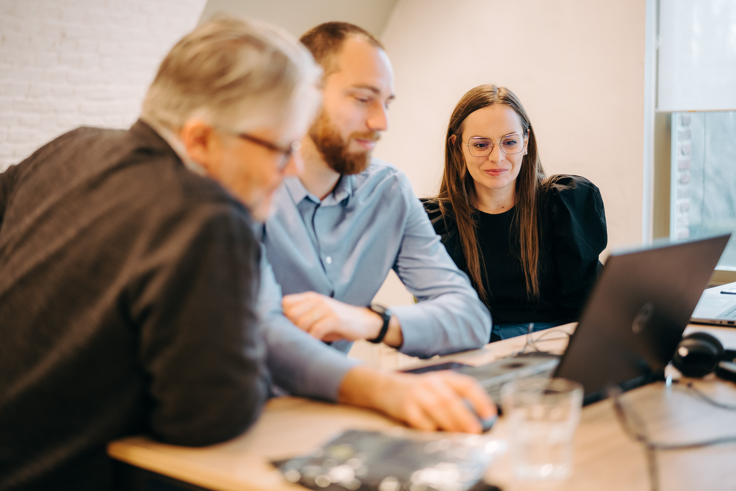 [interface] graphic design of app flow diagram (for a consumer apps) on a tablet