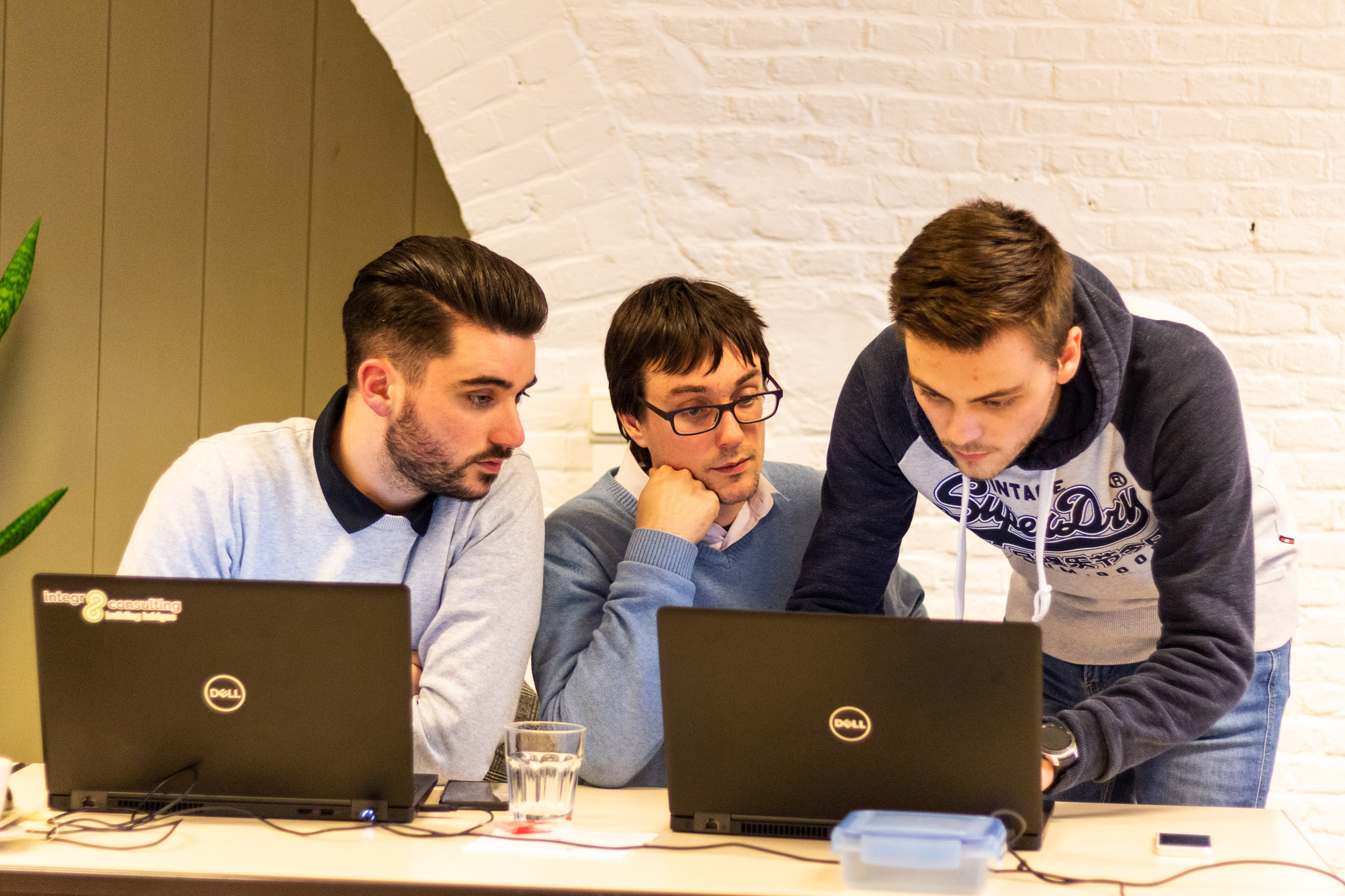 [interface] image of employee interacting with hr software (for a hr tech)