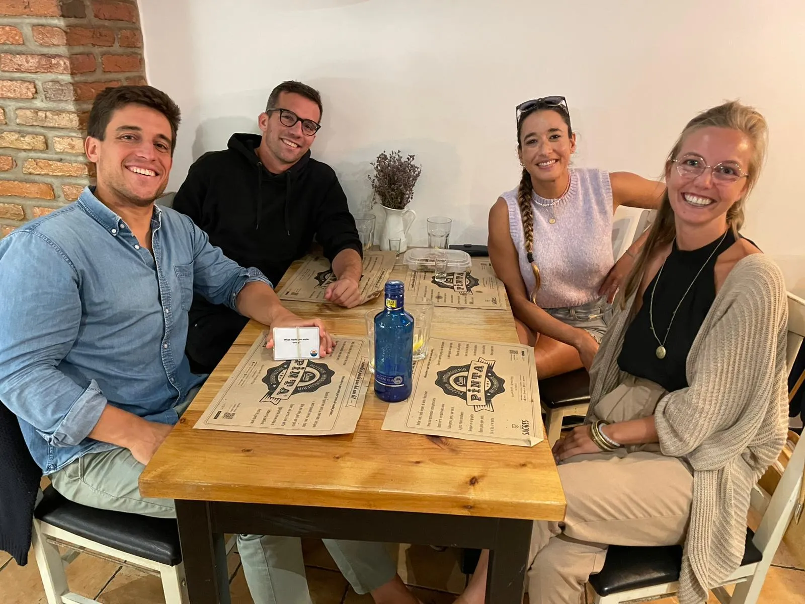 [background image] image of festive dining tables (for an italian restaurant)