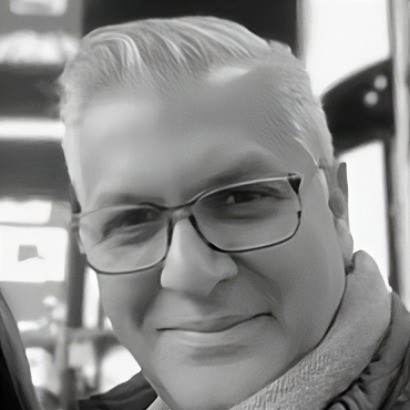 [headshot] image of a smiling customer (for a travel agency)