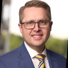 A picture of Karl Holtzmann