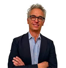 A picture of Karl Holtzmann