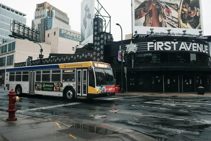 Bus