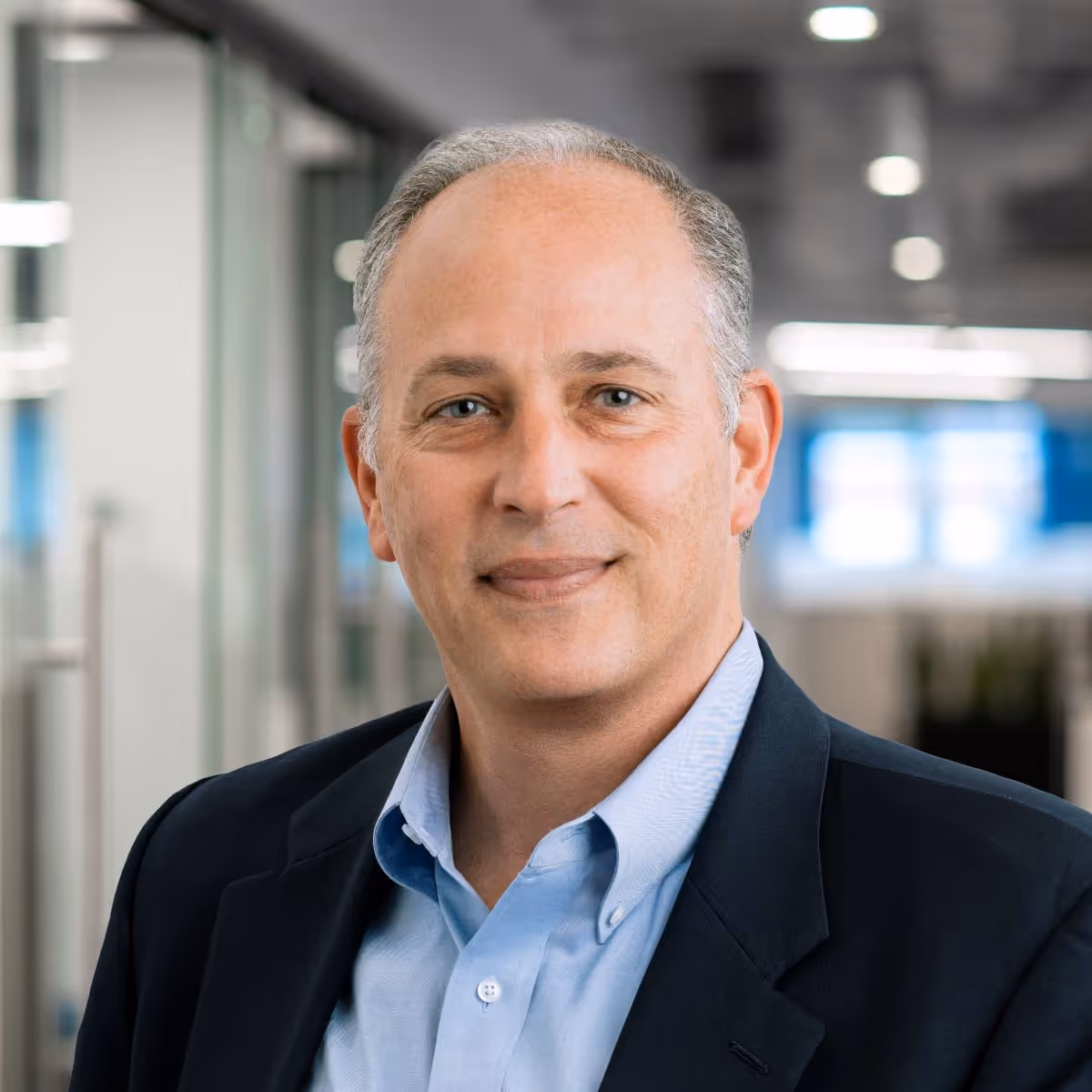 HASI CEO Jeff Lipson headshot