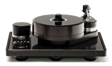 image of a lively gaming area (for a gaming and entertainment)