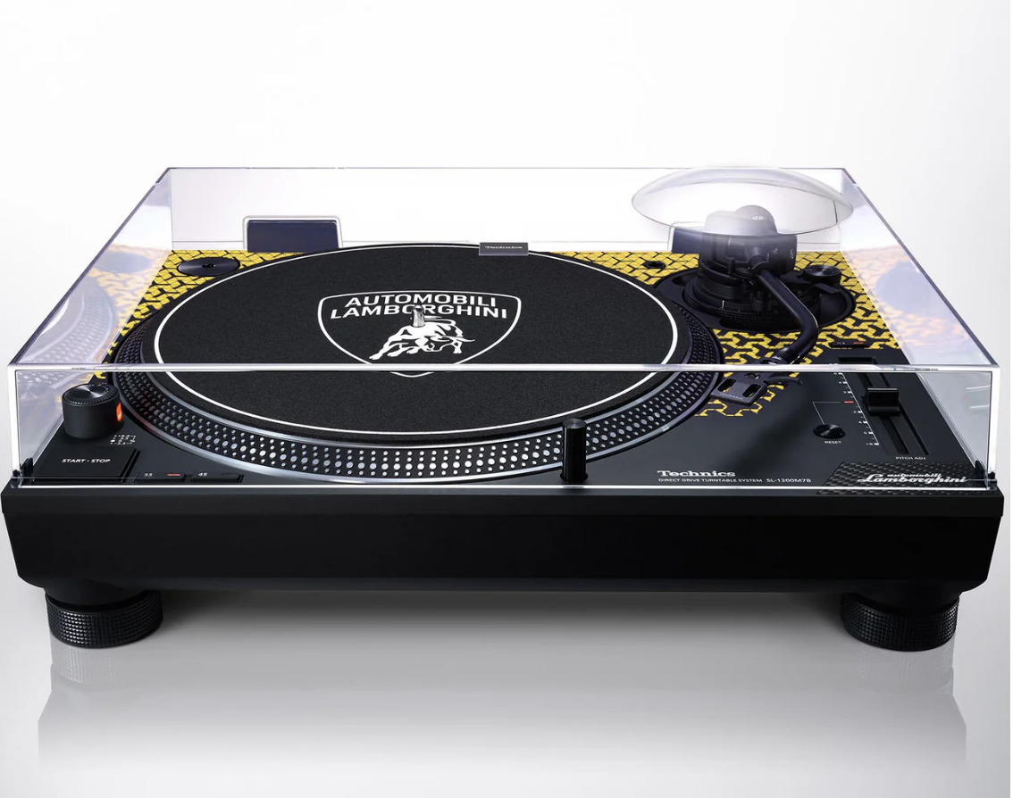 entertainment setup living room