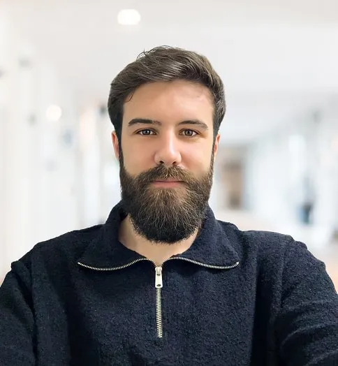 A profile photo of Altin.