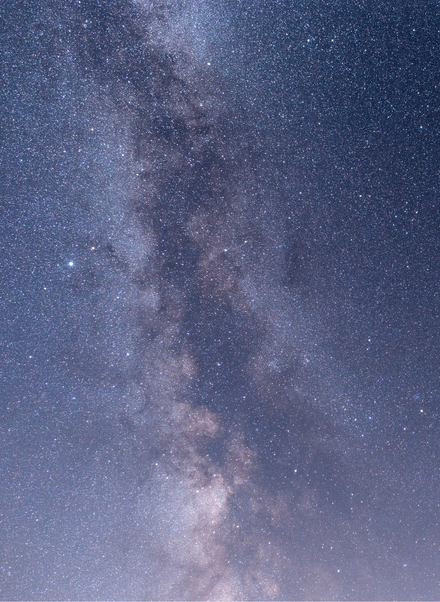 A clear sky-high image of the milky way galaxy.