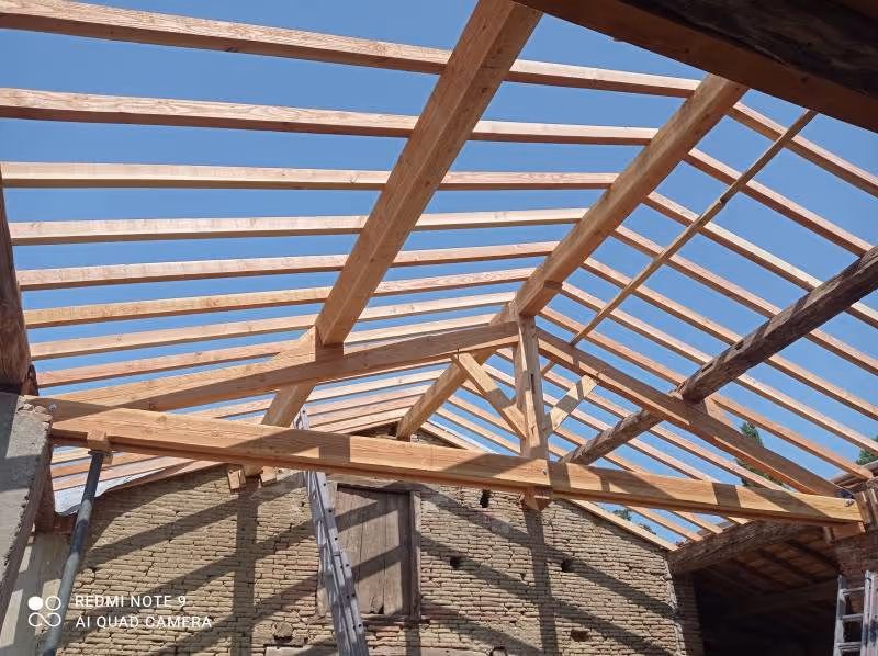 Ossature bois charpente traditionnelle Toulouse - Savoir-faire artisans Occitans