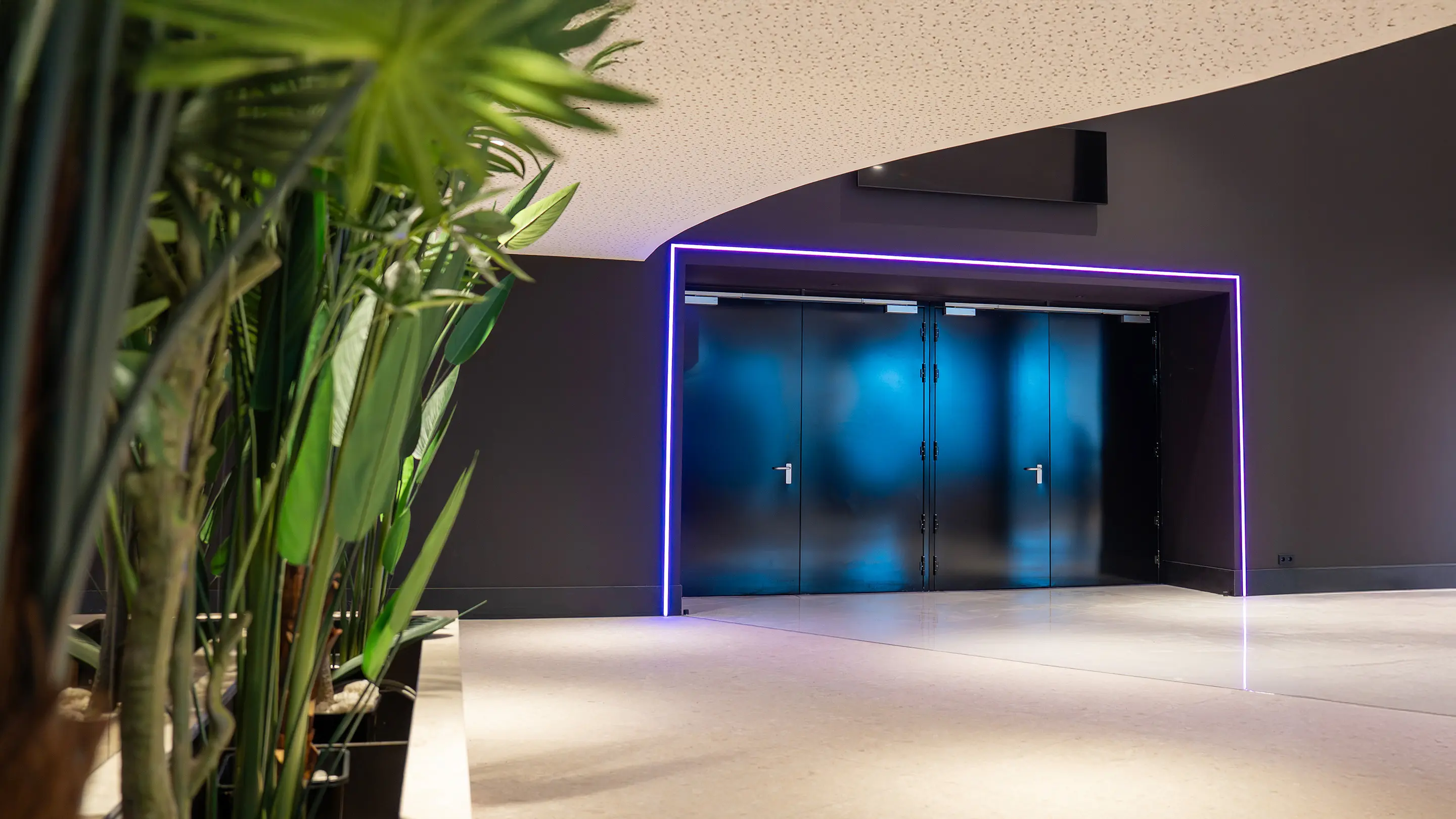 M-series doors from Merford at the NBC Congress Centre.