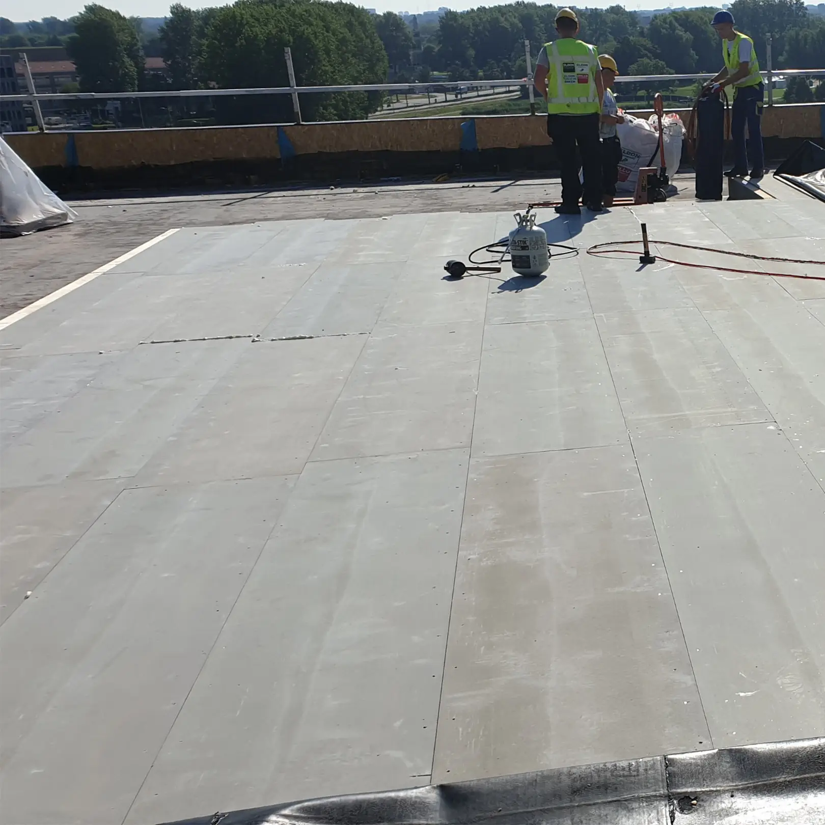 Akoestiroof being applied at Rotterdam Ahoy.