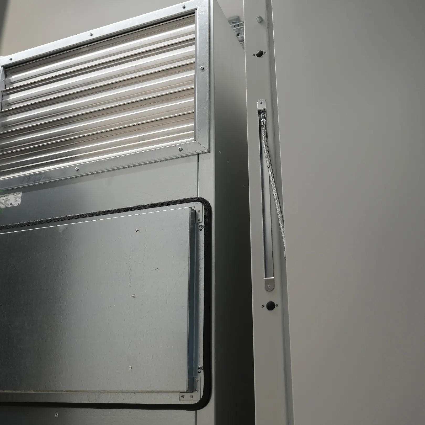 Silent ventilation for PoP station, Spijkerman.