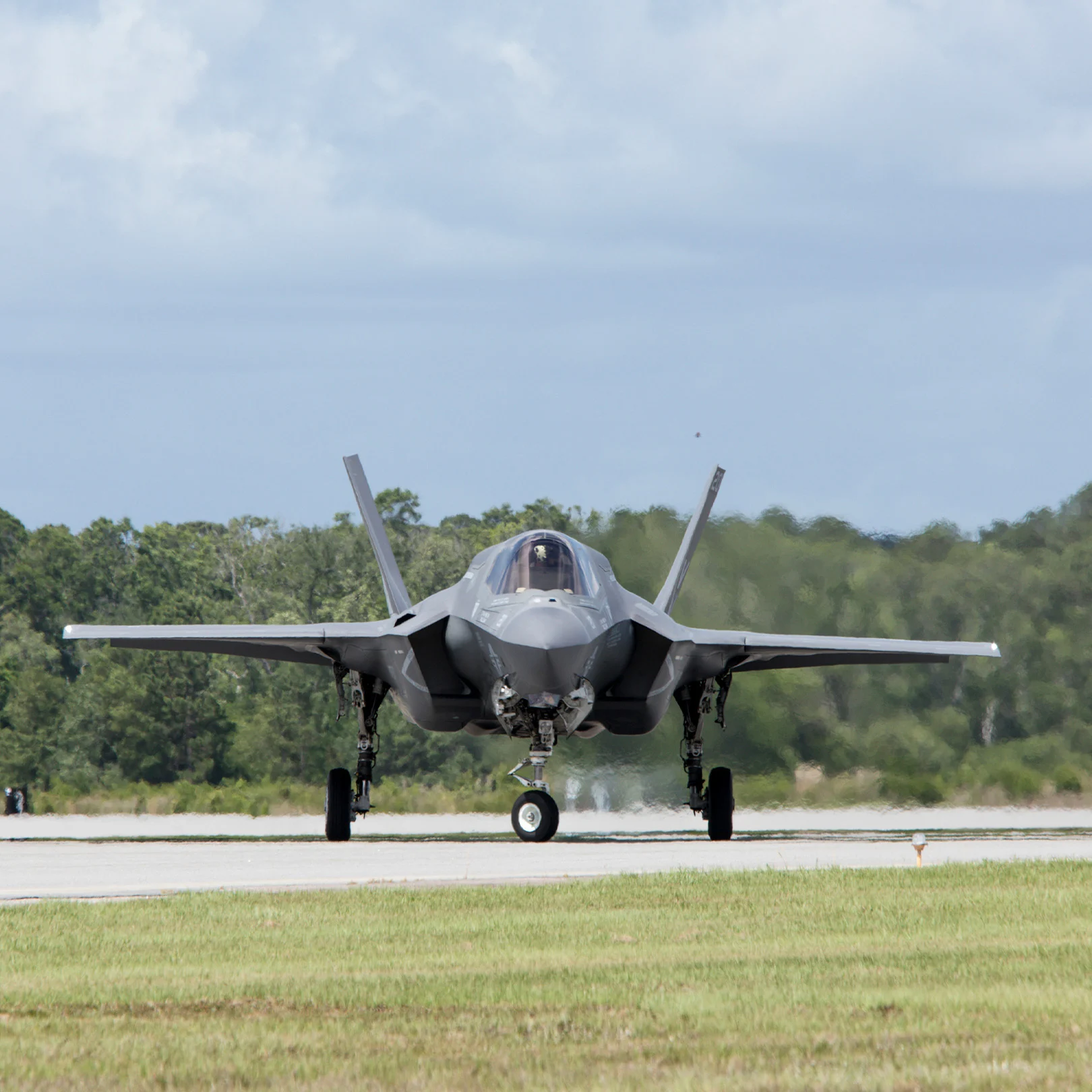 F35 fighter jet, at Sun Test Systems.