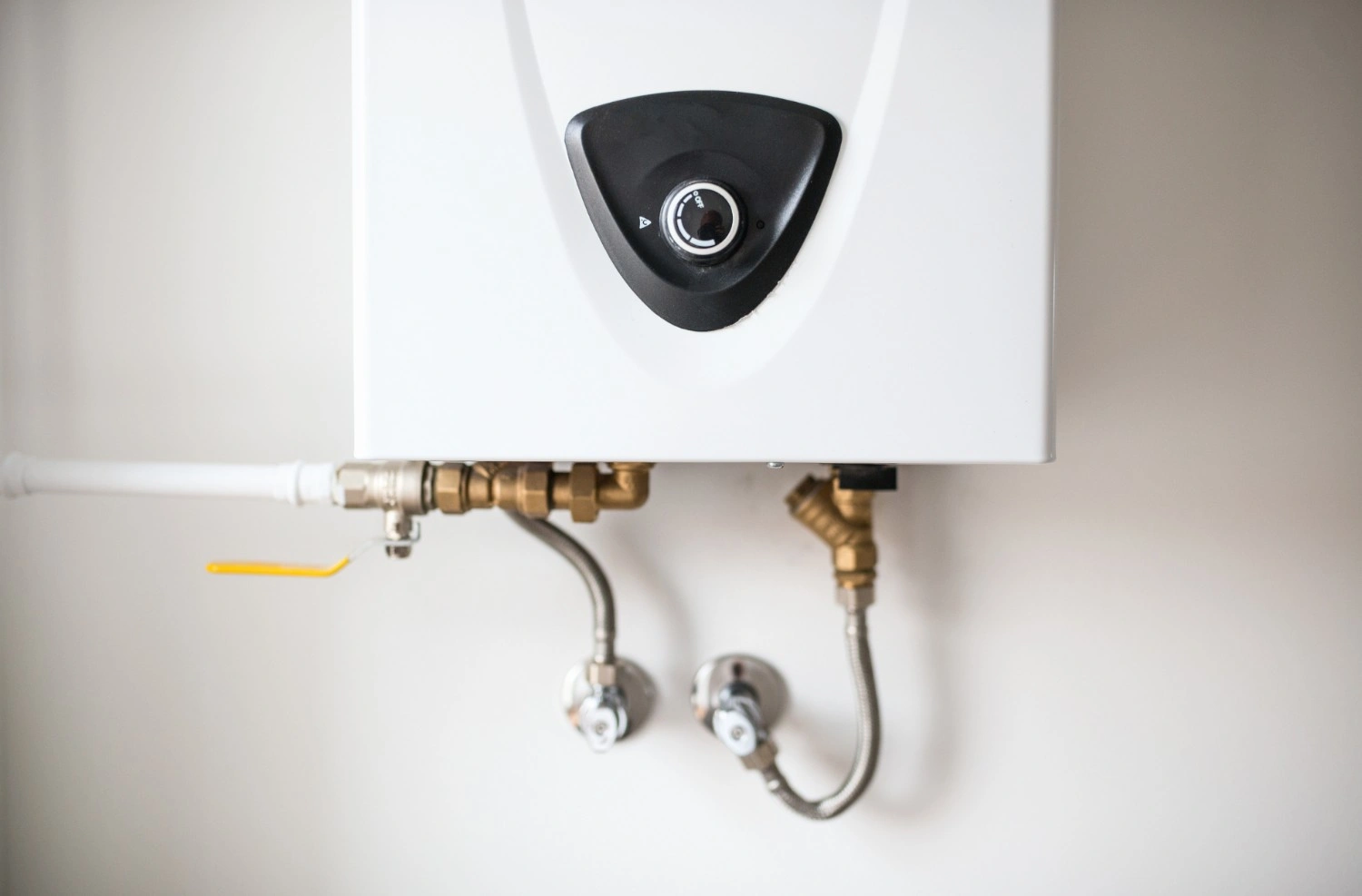 How Our Professionals Handle Tankless Water Heater Repair