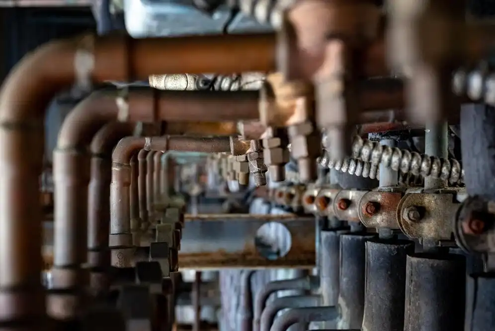 Understanding the Role of Commercial Plumbers in Business Operations