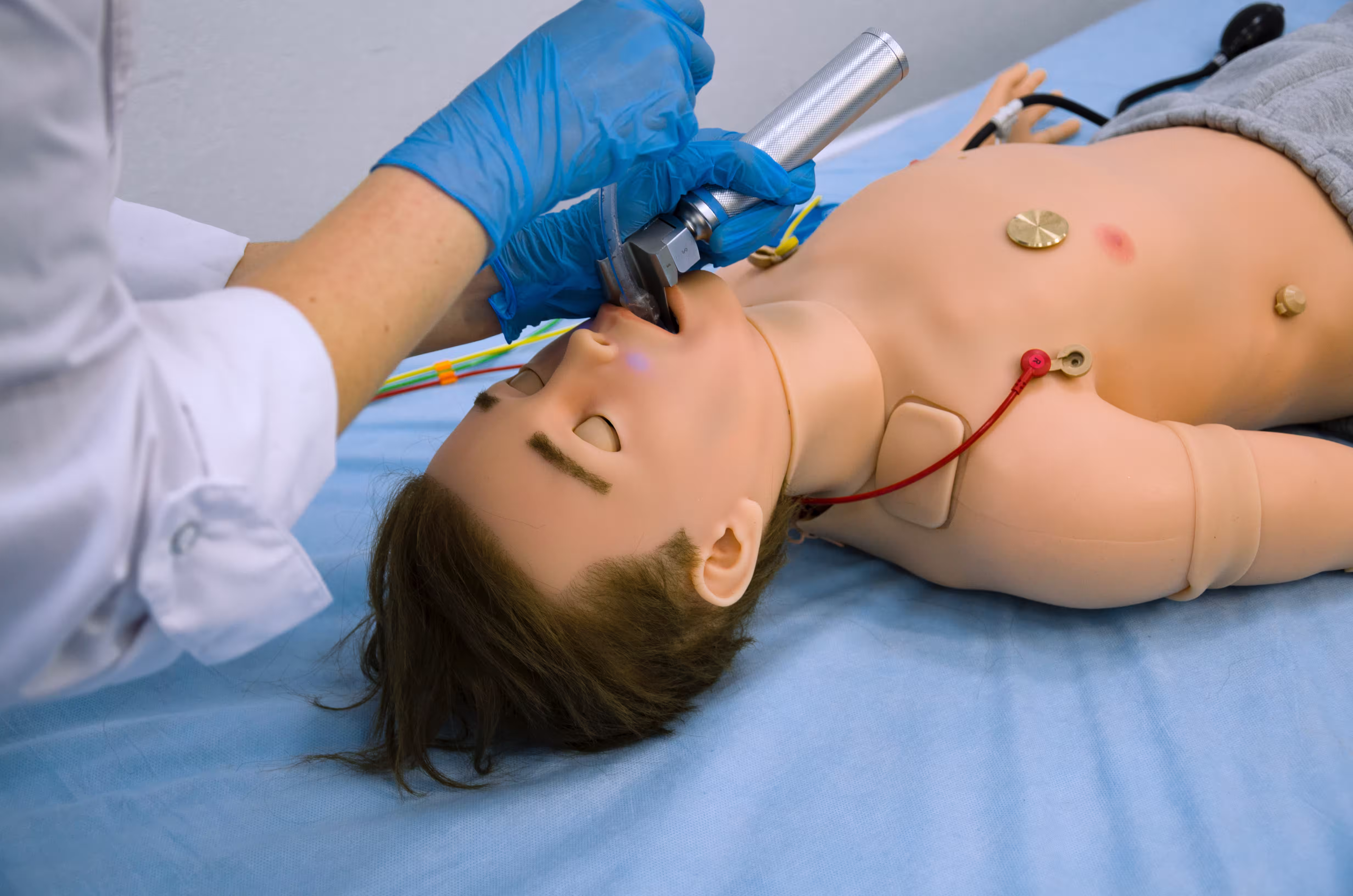 Intubation practice on a MedVision patient simulator