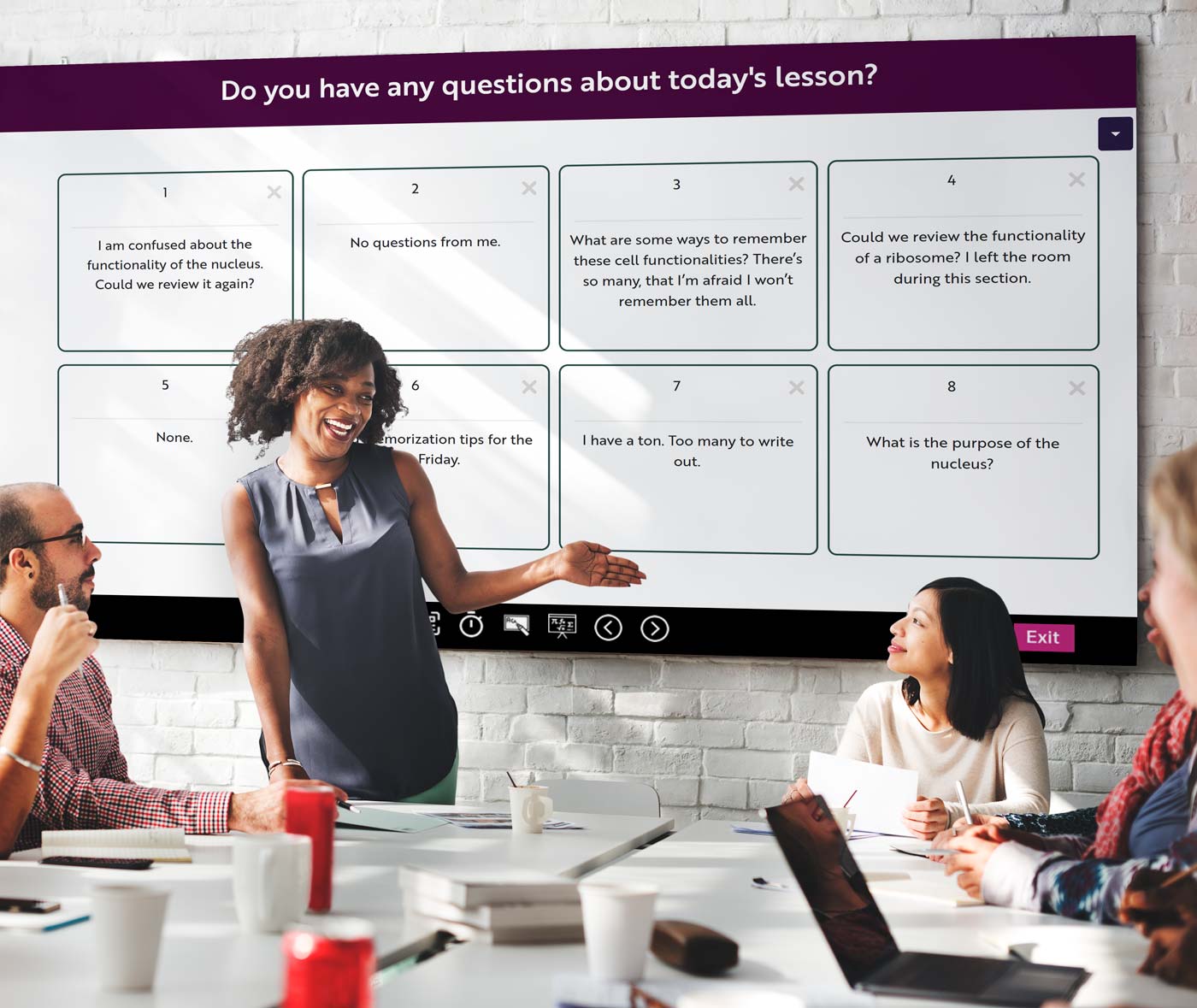 Classroom management is easy with REACHUM's SafeAsk. 