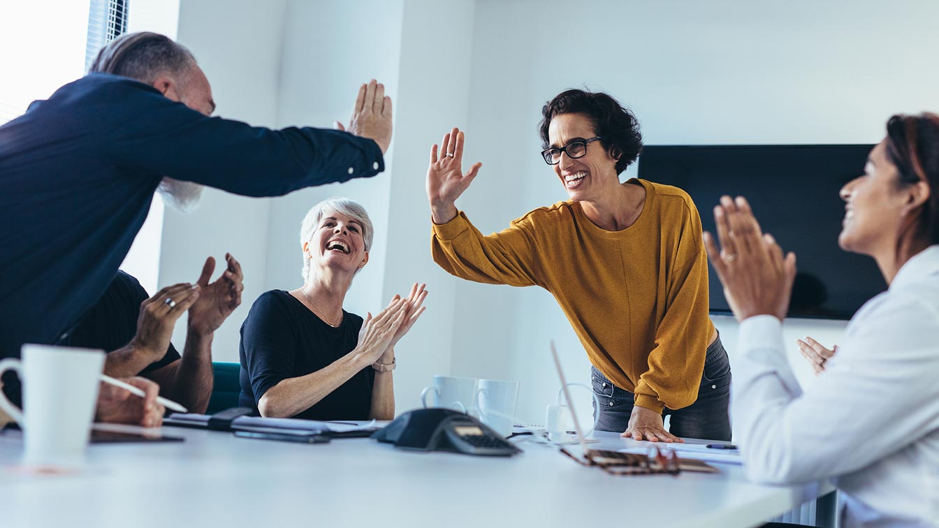 Engaging gamification techniques for live training sessions to boost learner motivation and retention on REACHUM platform.
