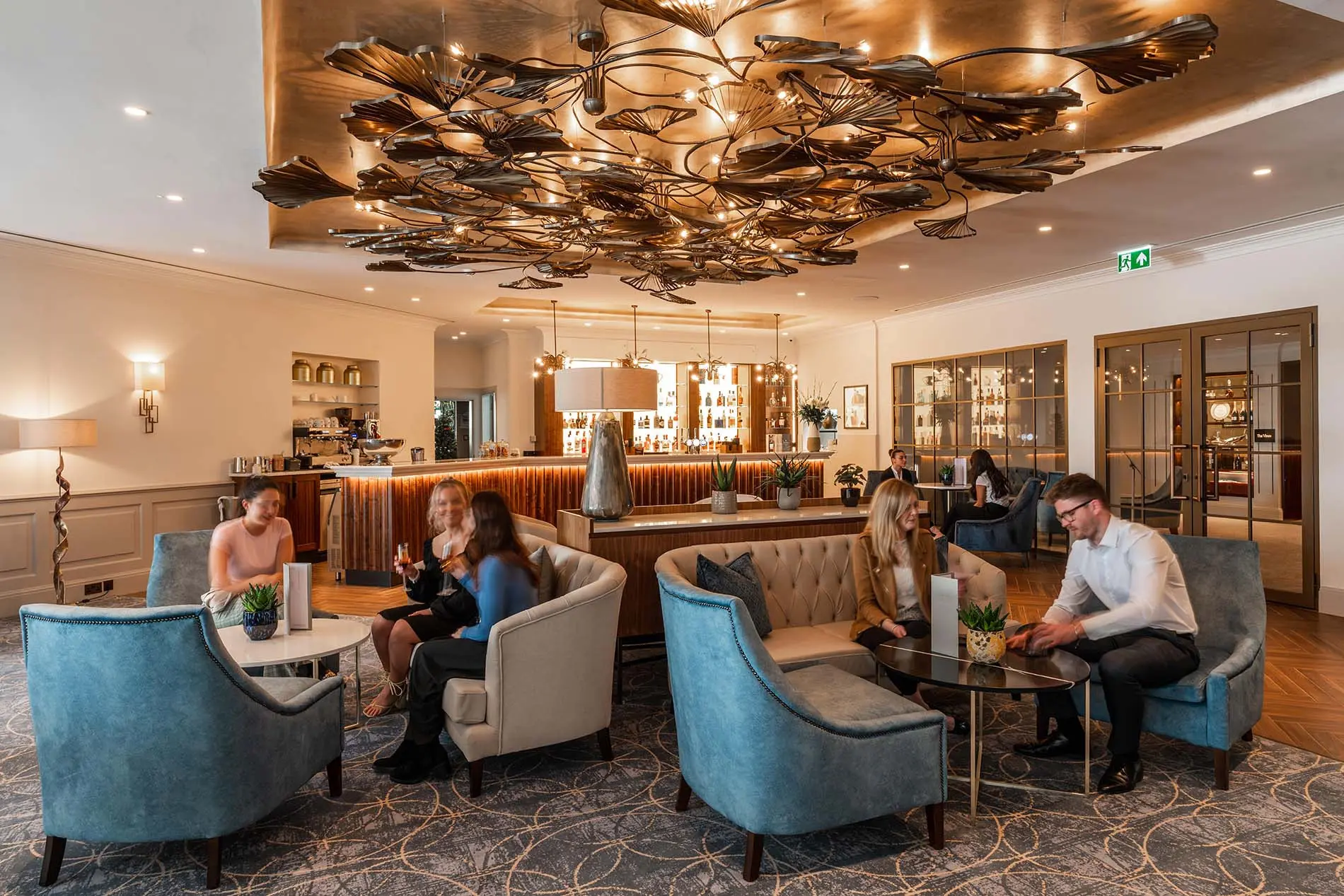 Carden Park Goldie's Lounge bar