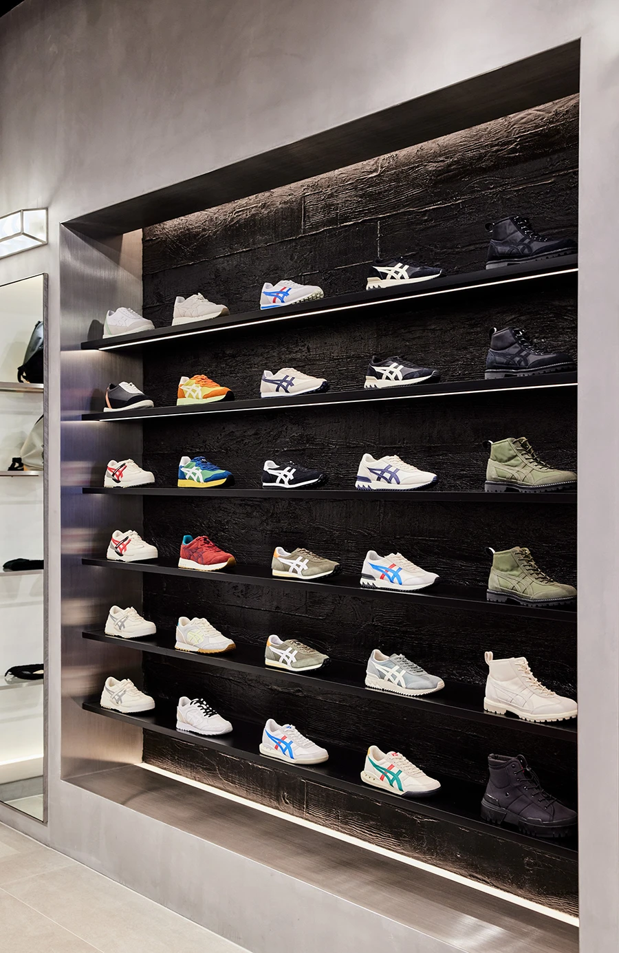 Onitsuka Tiger interior design