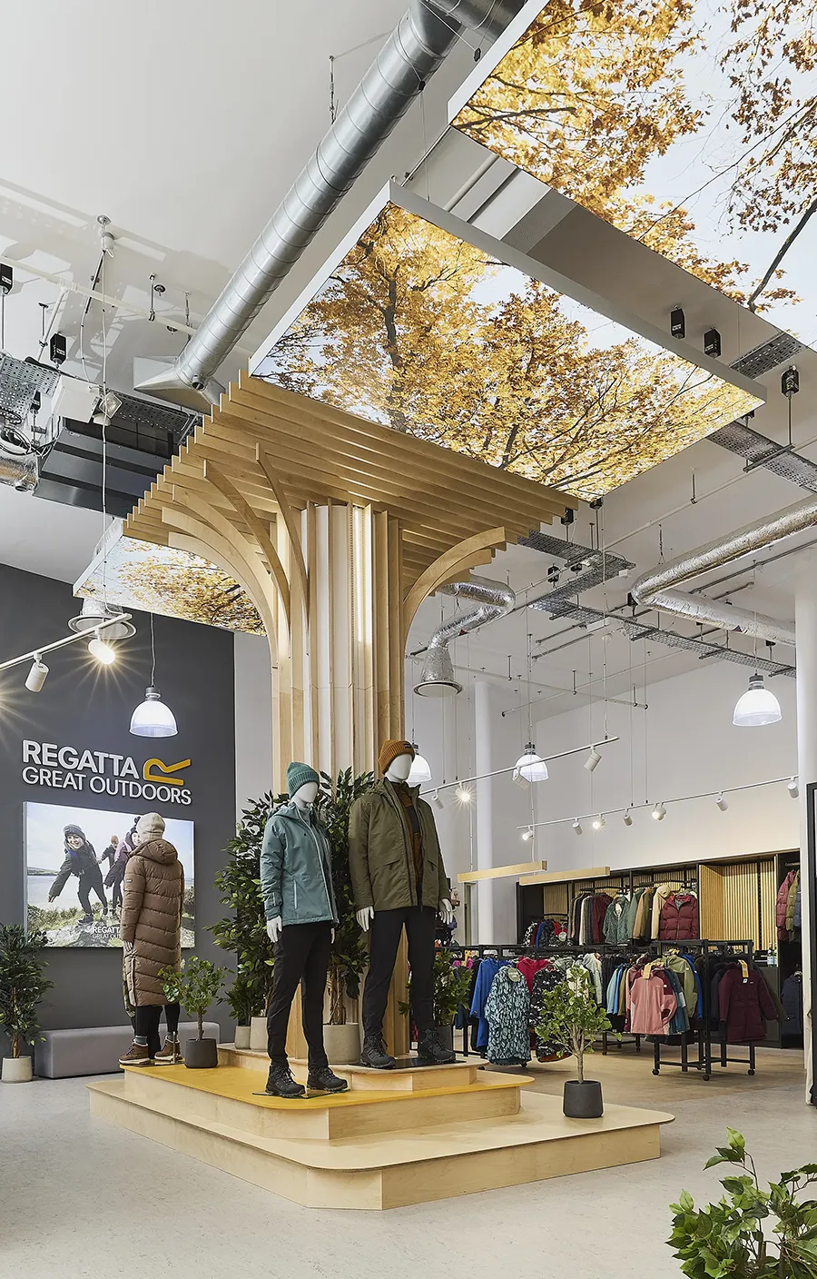 Regatta Showroom interior design