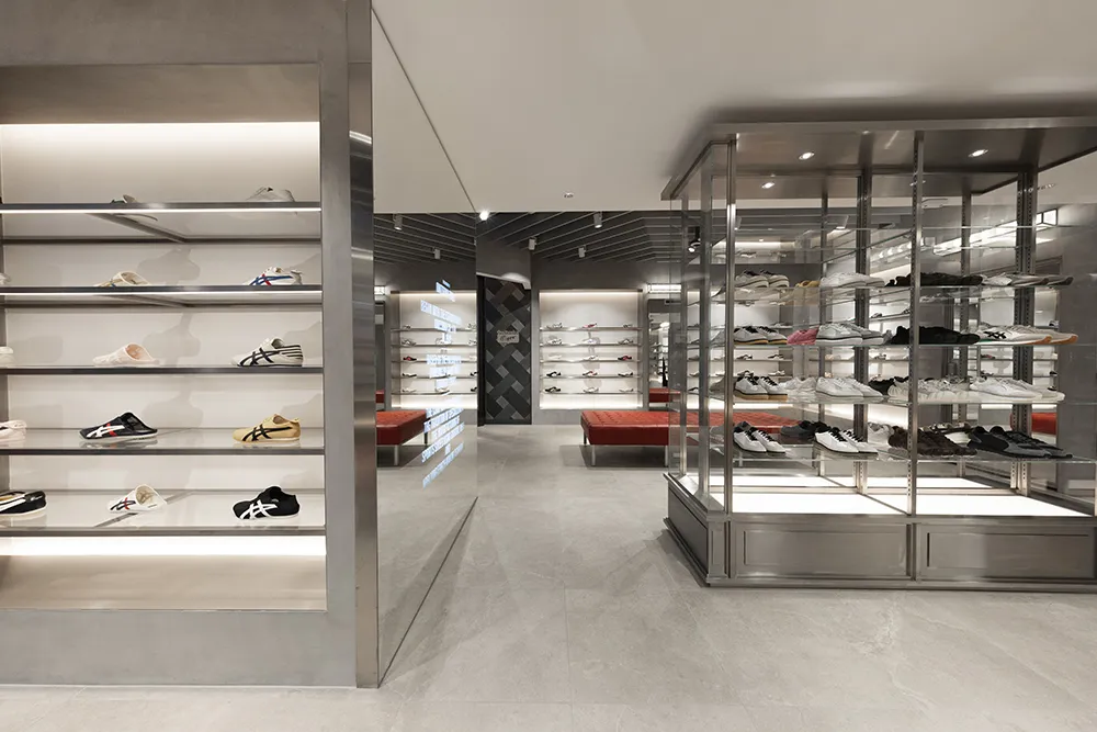 Onitsuka Tiger interior design