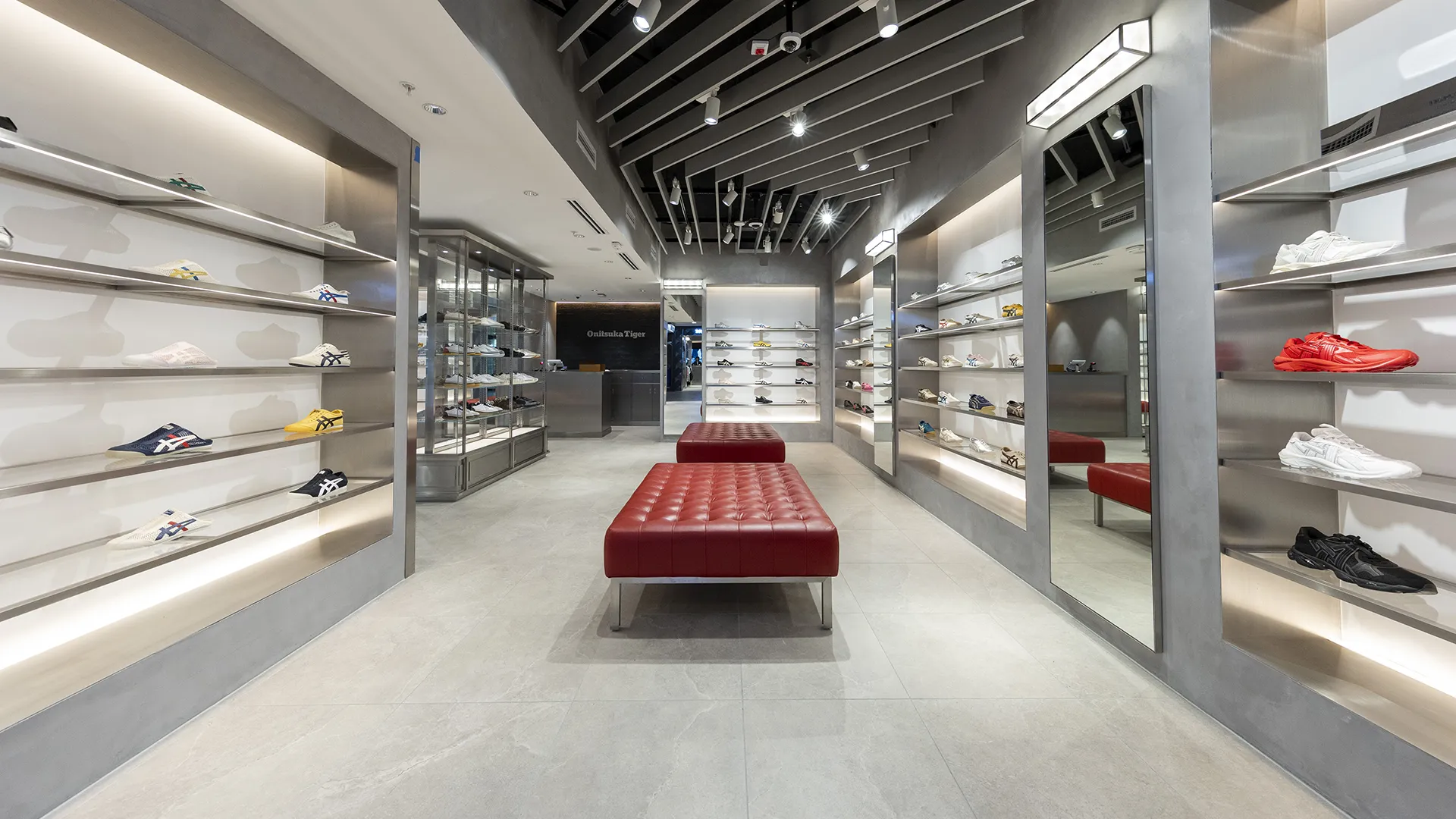 Onitsuka Tiger interior design