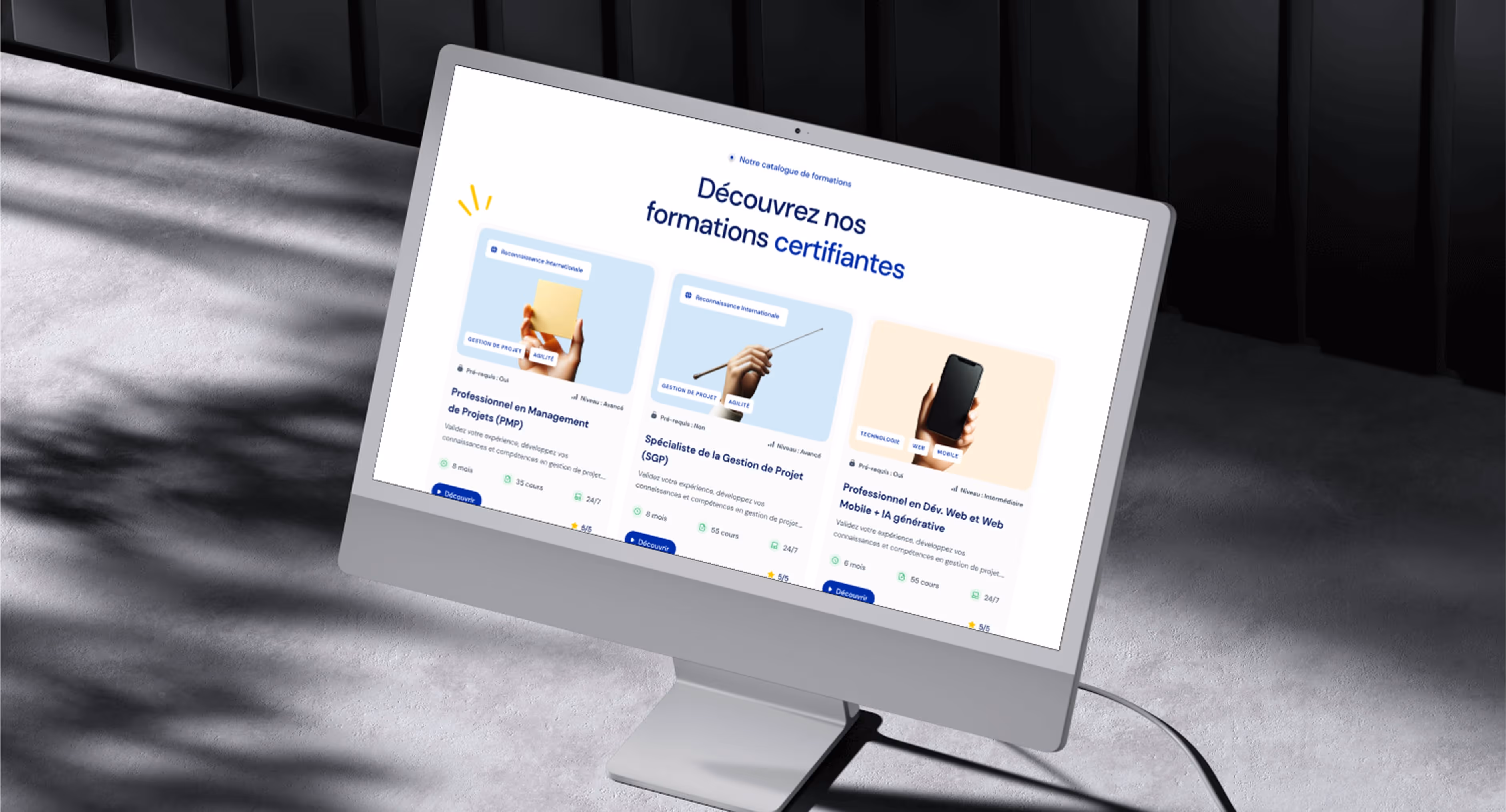 Visual of the Macertif webflow site on mockup