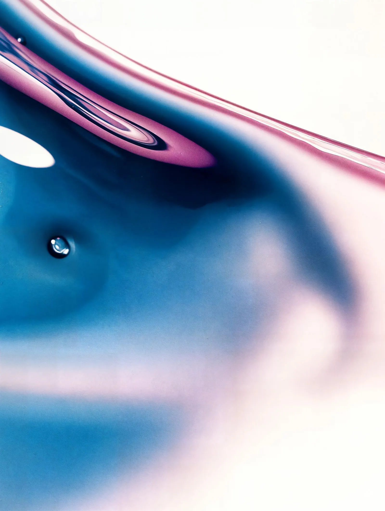 Fluid Abstract