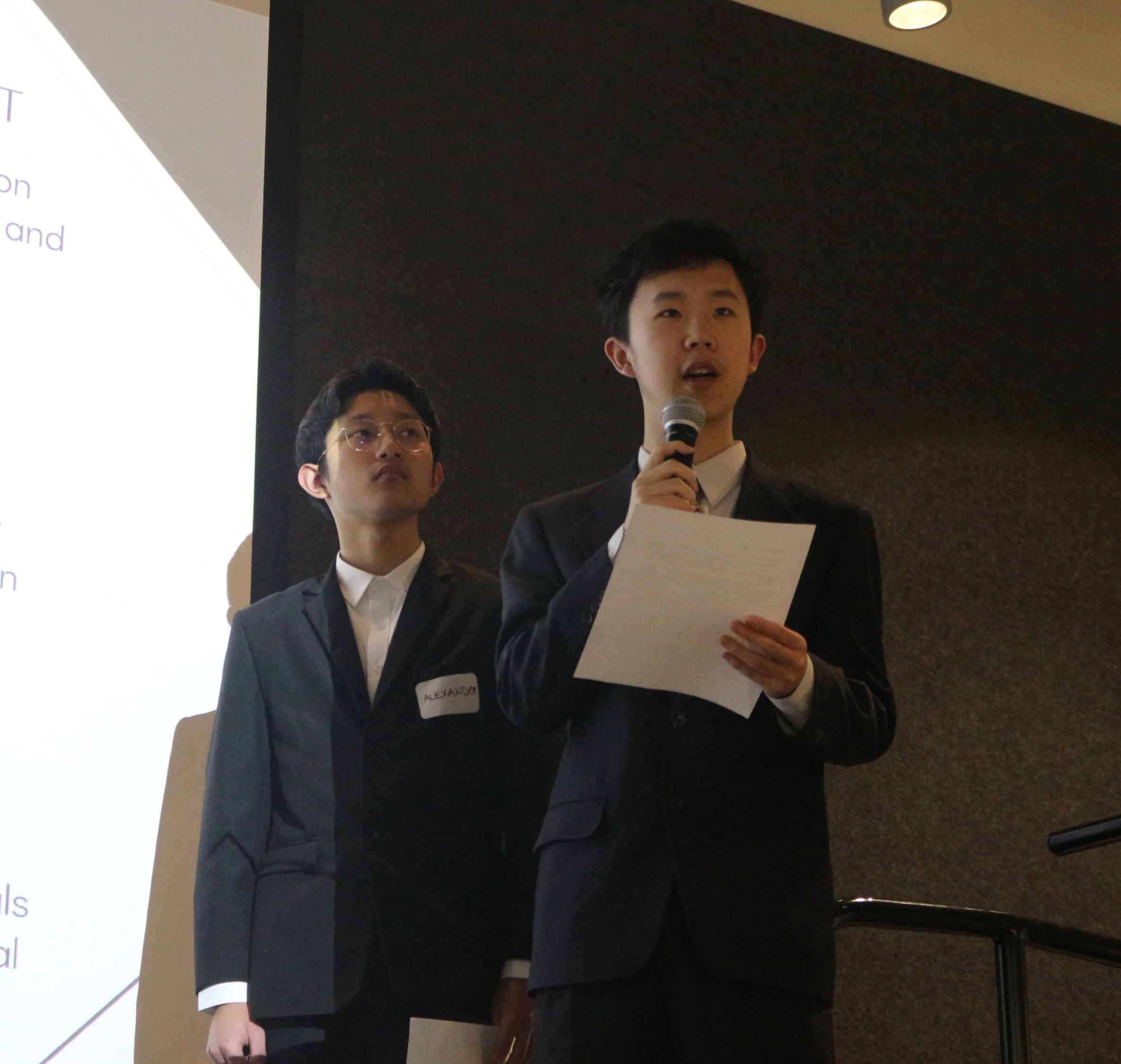 students on the scene pitching stemfellowship
