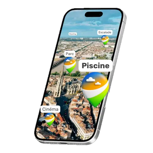 Image d'un téléphone montrant un écran qui a des pointeurs IDActivities disposés sur une vue aérienne de la ville de Bordeaux.