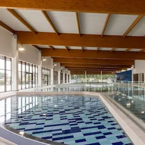 espace pataugeoire pour bébé dans une piscine de la métropole bordelaise