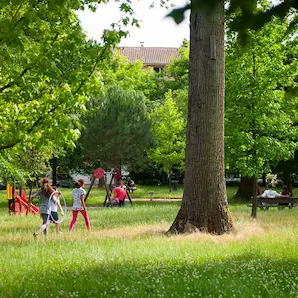 balade avec bébé dans le parc de Bourran à Mérignac