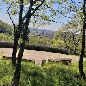famille au belvédère du Parc du Cypressat à Cenon