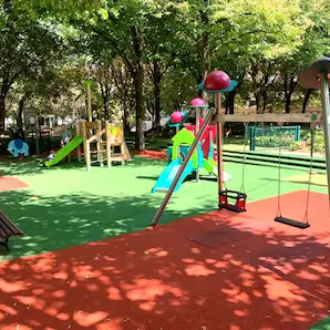 aire de jeux ombragée Esplanade Charles de Gaulle à Bordeaux