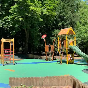 aire de jeux ombragée du parc Bourran à Mérignac