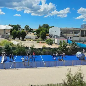 aire de jeux Allée Sampieri à Mérignac avec balançoire pour enfants