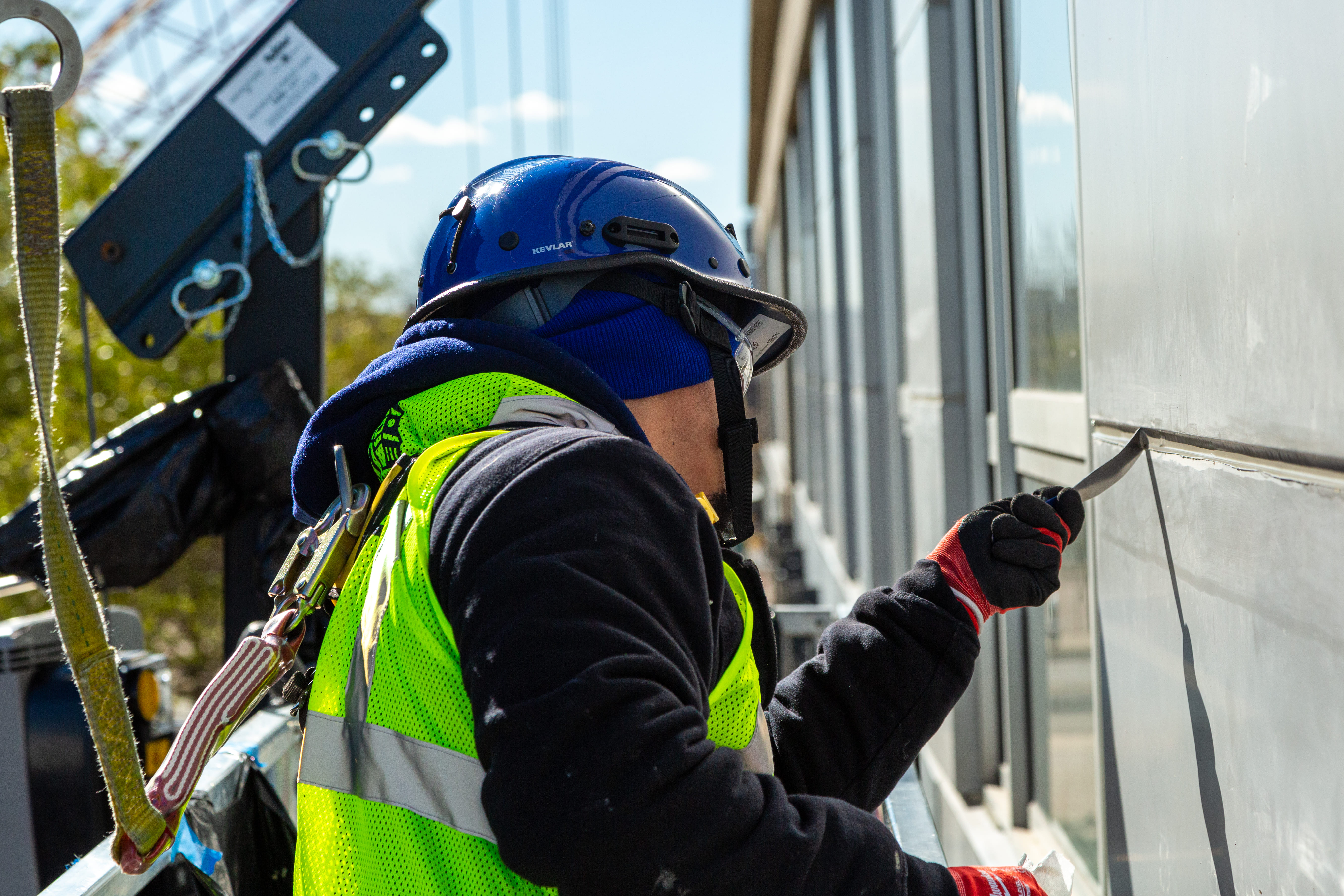 gutter cleaning winnipeg​