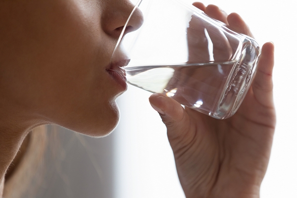 Hydrate your glowing skin with plenty of water.