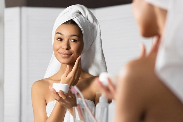 Apply a moisturizer on your skin immediately after showering