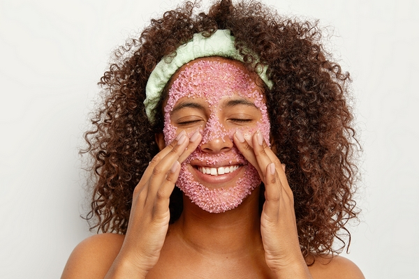 Benefit #3: Exfoliating prevents the formation of wrinkles.