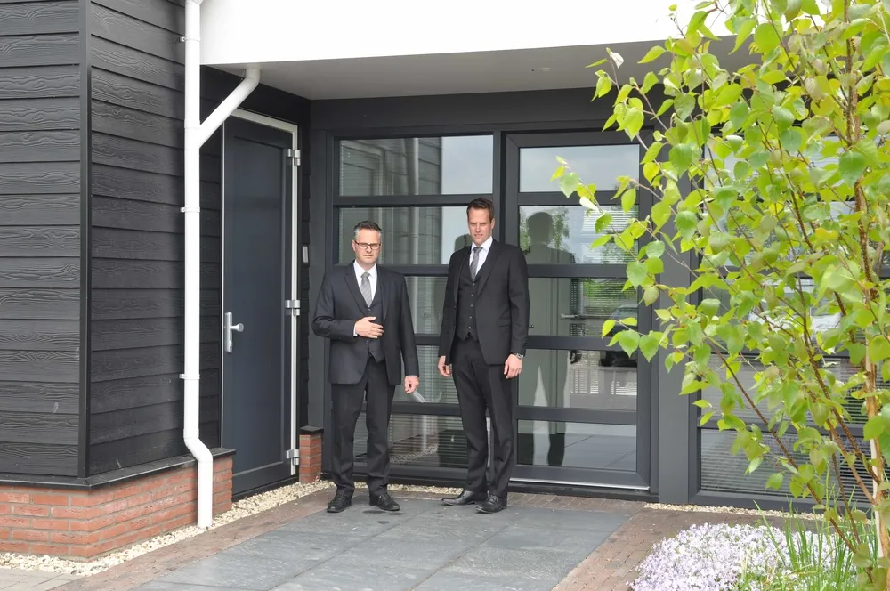 Foto van Bert Dorst en Paul Dorst, eigenaren van Begrafenisverzorging Dorst uit Stavenisse